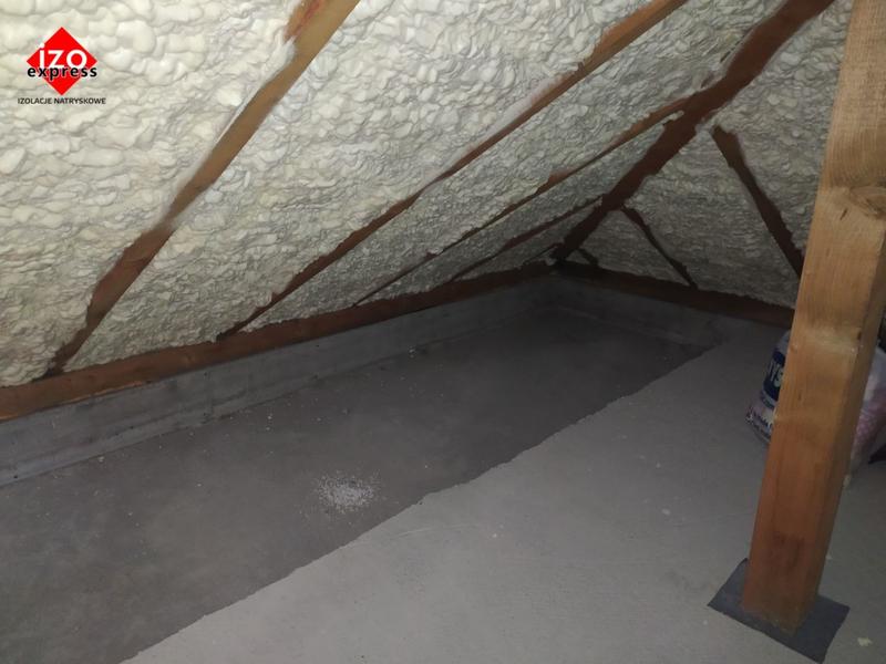 Ocieplenie nieogrzewanego strychu
