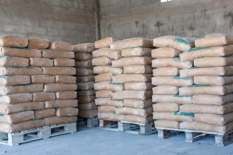 Jak obliczyć ilość cementu na fundamenty: praktyczne porady dla budujących dom