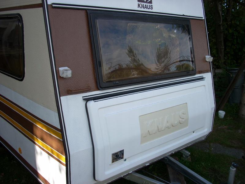 Odkryj najlepsze opcje – jaką farbą pomalować przyczepę kempingową?