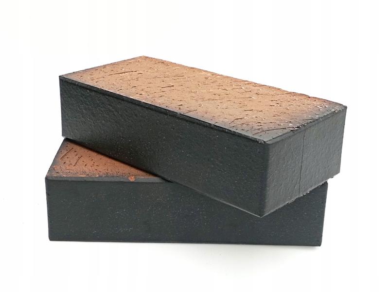 Skuteczne sposoby na to, jak wyczyścić cegłę klinkierową z zaprawy