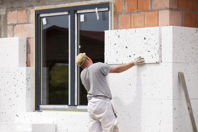 Jaka grubość styropianu na ocieplenie domu – jak właściwy wybór wpływa na komfort życia?