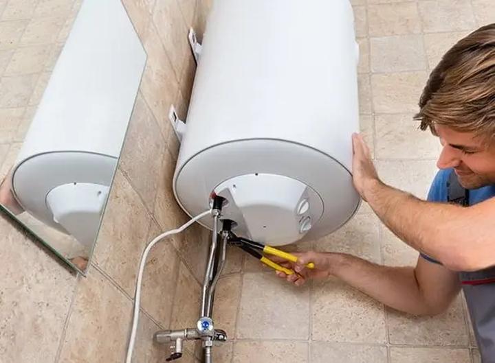 Jakie są koszty montażu bojlera? Przewodnik po cenach i usługach