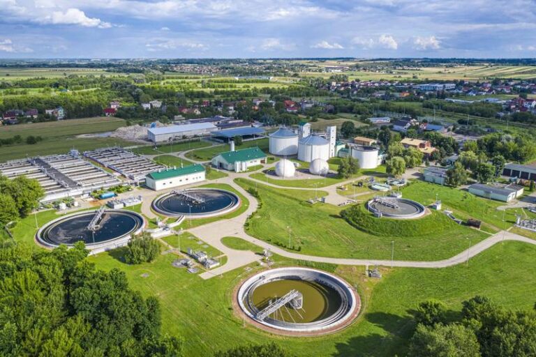 Zainstaluj oczyszczalnię ścieków krok po kroku – praktyczny przewodnik dla każdego właściciela działki