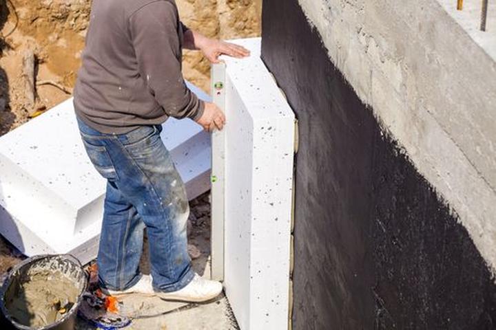 Ocieplenie fundamentów styropianem