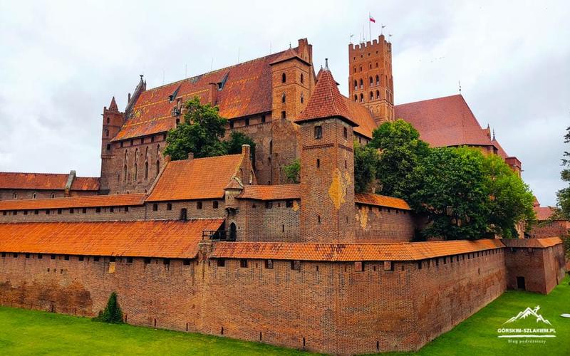 Jak długo trwała budowa znanego zamku w Malborku?