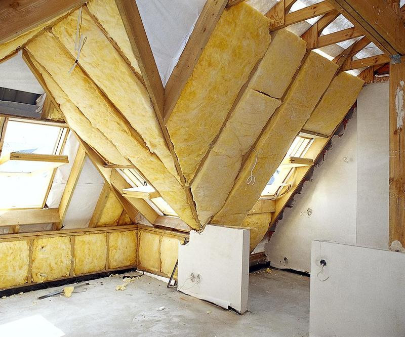 Jakie są koszty budowy poddasza i na co zwrócić uwagę?