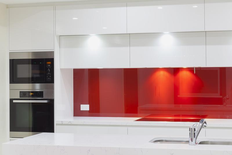 Odkryj Magię Wykończenia: Farba Jak Szkło w Twoim Wnętrzu