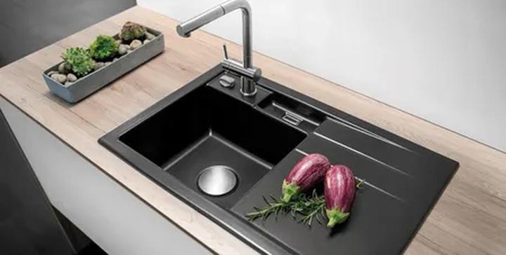 Prosty przewodnik: jak zamontować zlew nakładany krok po kroku