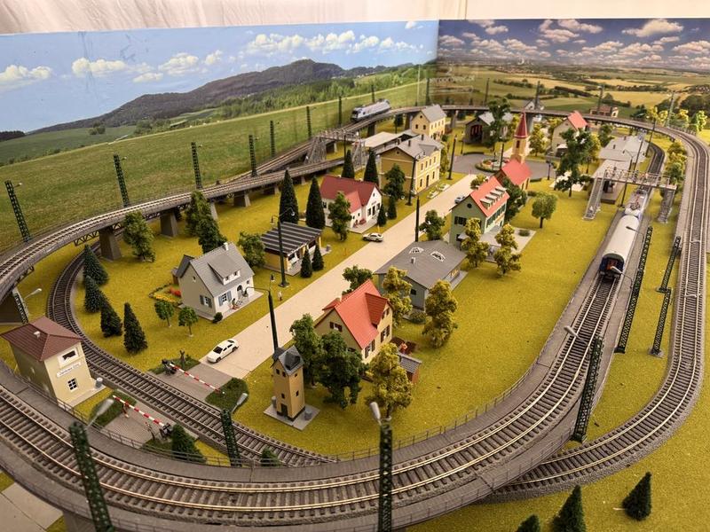 Przewodnik po tworzeniu makiety kolejowej H0 – zrealizuj swoją pasję w modelarstwie