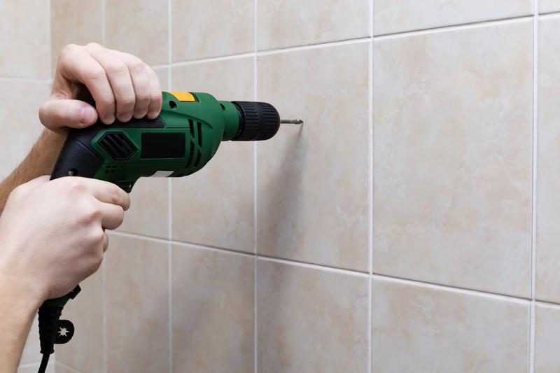 Jak skutecznie wiercić w płytce, aby uniknąć pęknięć?