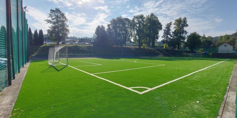 Zastanawiasz się, ile trwa budowa orlika? Oto wszystko, co powinieneś wiedzieć!