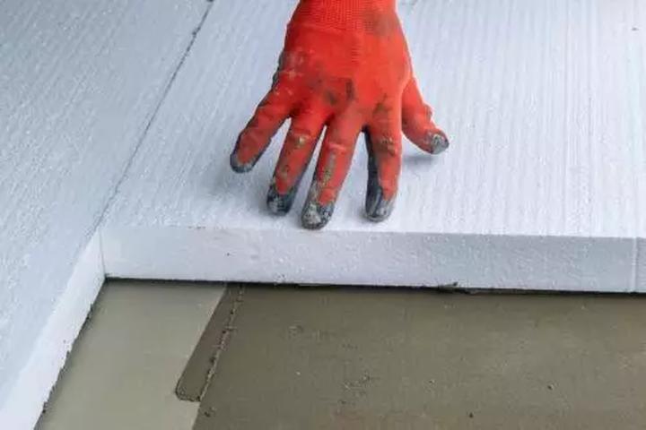 Jak wybrać idealny styropian podłogowy dla Twojego wnętrza?