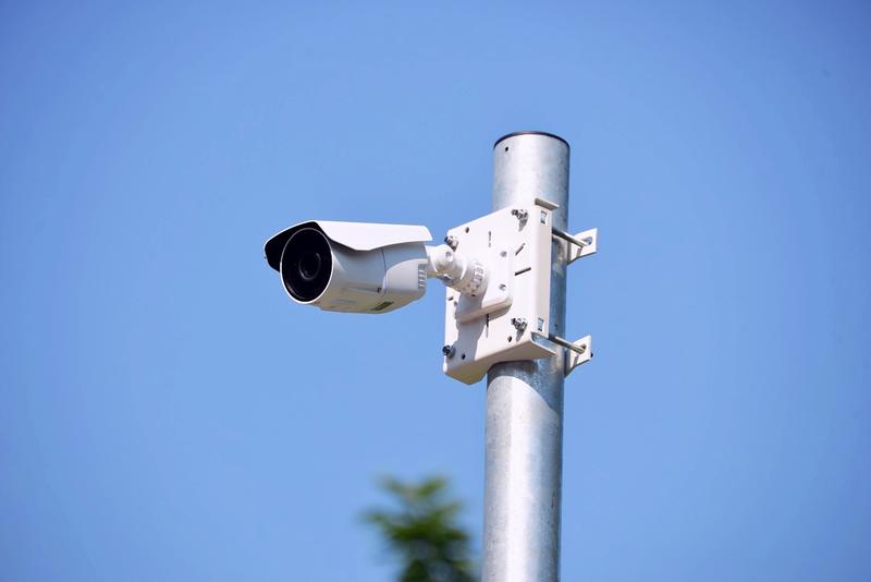 Montaż kamery na monitorze