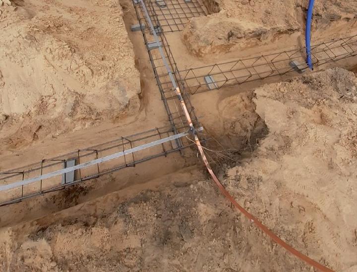 Jak prawidłowo wykonać uziemienie fundamentów dla bezpieczeństwa twojego domu?