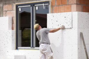 Jak skutecznie dobrać grubość styropianu do ocieplenia domu?