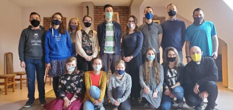 Odkryj fundamenty rekolekcji ignacjańskich – kluczowe terminy i ich znaczenie